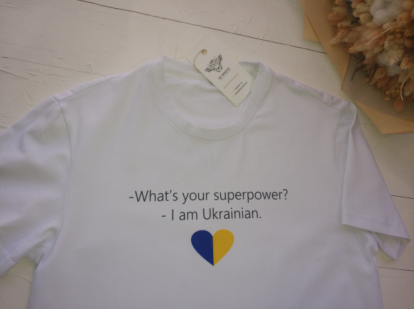 Medizinisches T-Shirt 6600 Weiß - Supermacht Ukrainisch